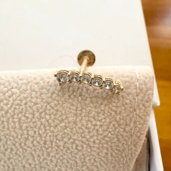 Adinas Jewels Graduated Curved Bar Threaded Stud Earring 14K - Picture 2 of 8